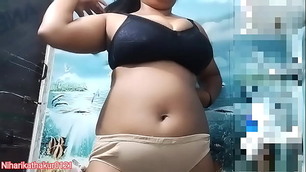 Alone House wife'_s invitation for sex