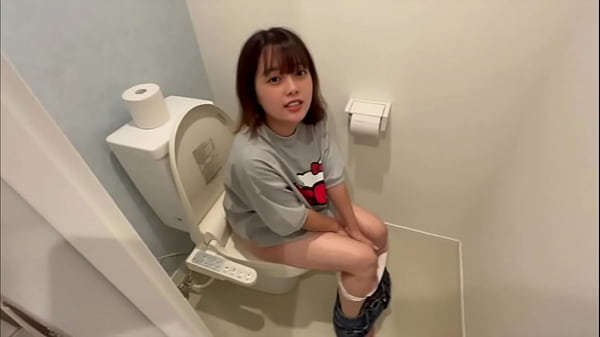 「ごめんなさい。つい寂しくて&hellip_。」彼氏と喧嘩して男友達の家に遊びにいったら流れで浮気してしまった女子◯生。