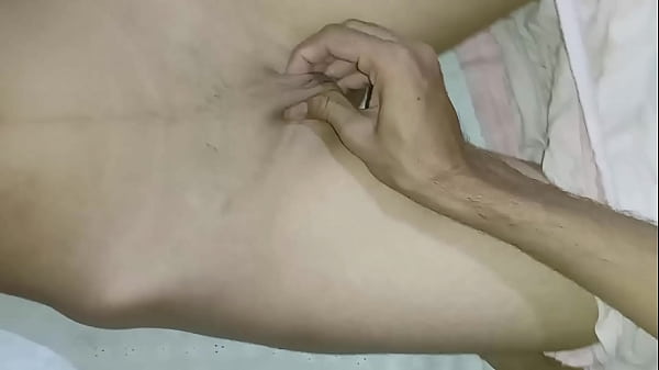 Mein Freund hat meine Muschi gelutscht und meine enge Muschi mit meinem Tuch verprügelt '_Close Up Pussy Orgasm