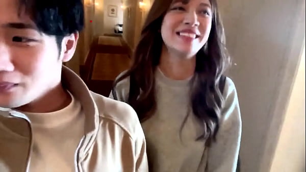 Cumshot Teen Strips – unglaublich