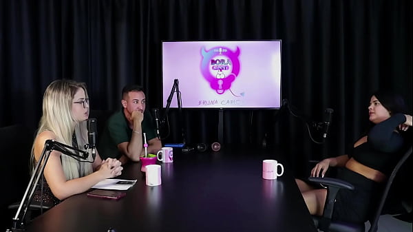 Beautiful Teen enjoys herself blonde