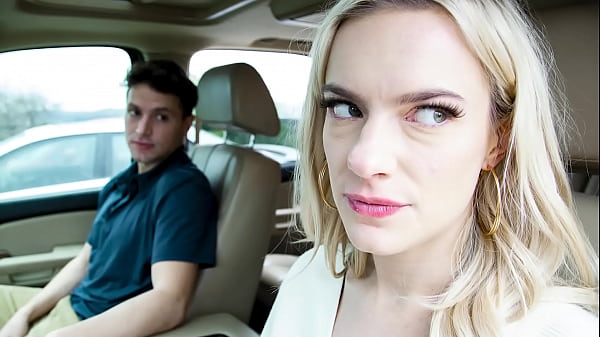 El jefe del marido es el único hombre que puede hacer que me corra - Lindsey Lake, Jay Romero