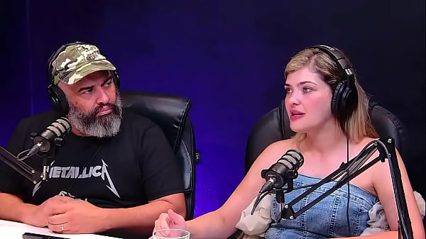 Com'è l'universo liberale per una coppia bisessuale? Lui e lei sono bisessuali e sanno come godersi un sacco di scambisti e menage maschili e femminili