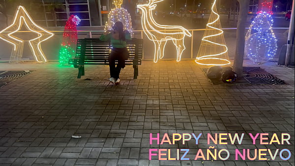 L'inizio del NUOVO ANNO mi porta fortuna con una bellissima donna, me la scopo e l'ho appena conosciuta