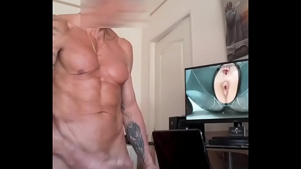 Je me branle en regardant une vidéo X,