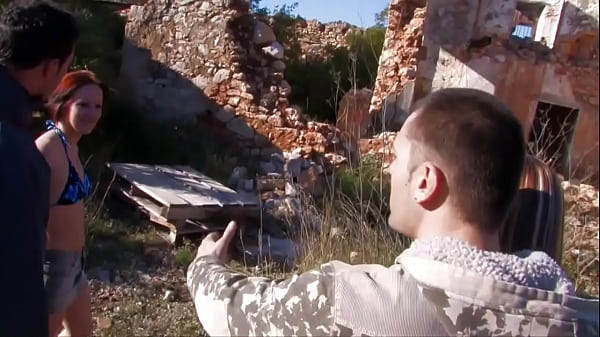 Orgia e doppia penetrazione con 2 troie molto calde