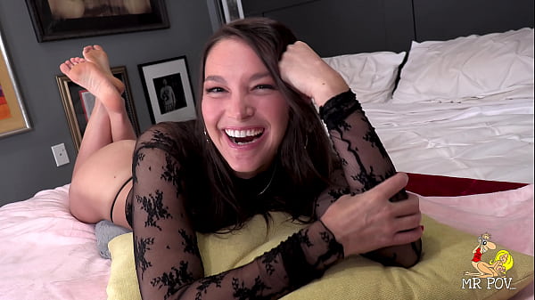 A super vagabunda Katrina Colt adora fazer todos os três buracos!