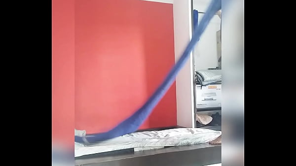 Limpando o quarto pelad&atilde_o