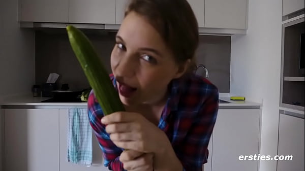 Ersties: la mia collezione di &ldquo_girls con i loro giocattoli preferiti in azione&rdquo_