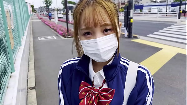 Sora 18 Chama-se sessão de fotos e ela fica enlouquecida. [1º período] Ela só ia tirar foto, mas não resistiu ao velho safado e meteu-se no sexo.