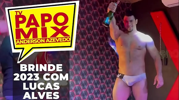 Besonderes Geschenk: Stripper Lucas Alves feiert die Ankunft des Jahres 2023 im HOT HOUSE in S&atilde_o Paulo