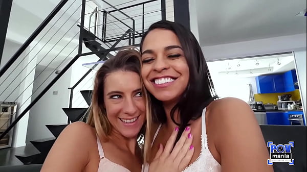 Heiße schöne Teen posiert - abspritzen