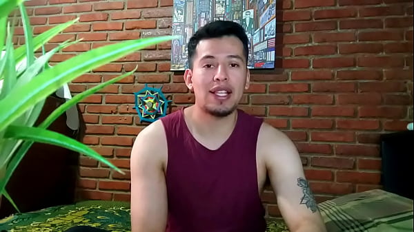 Married man cheated on his wife with the 21 cm Jackal from Grindr! (Sexual story)