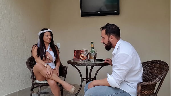 R&Eacute_VEILLON 2022, BRISER LES &Acirc_NUS EN STYLE PALE