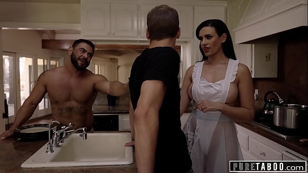 PURE TABOO Bisexuelles Paar überzeugt neugierigen Austauschstudenten davon, ihre neue dritte VOLLSTÄNDIGE SZENE zu sein!