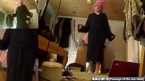 Aprendiendo a bailar lindo 82, en bata de baño y envuelto mi cabello en una toalla, 2do baile del día (2022-09-01, 24 días desde el último orgasmo)