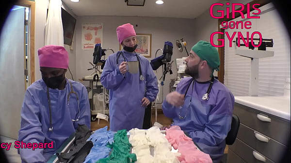 Adolescente sexy L'adolescente si mette in mostra