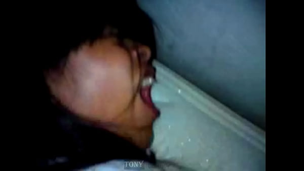 Oh, bin ich zum falschen Loch gegangen? Tut mir leid, Nachbar, aber du hast mir deinen Arsch versprochen und jetzt erfüllst du mich, denn ich muss meinen Fans gefallen.