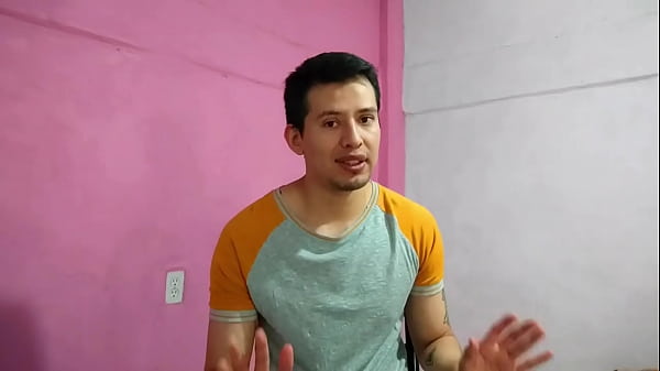 Sono andato in alcuni stand per la prima volta e ho finito per scopare il mio amico dotato mentre fuori ci spiavano! storia sessuale