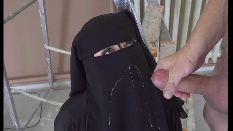 Sexwithmuslims Cayla Lyons muslimisches Mädchen fickt mit faulem Maler [reif, MILF, orientalisch, brünett, vor der Kamera, arabisch]