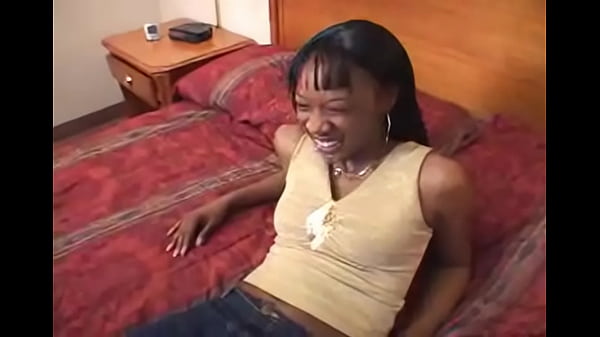 La teenager nera Leeyah viene sfruttata