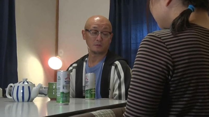 Hoks 18 hermana menor, asami yuka, retenida por el hermano mayor del presidente de Winter Eros, streaming jav gratuito