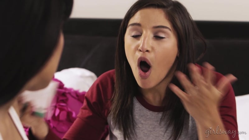 Mercedes carrera, porn & katrina ngọc (dr jeckyll và bà hyde phần hai /)[2016,hd 1080p]