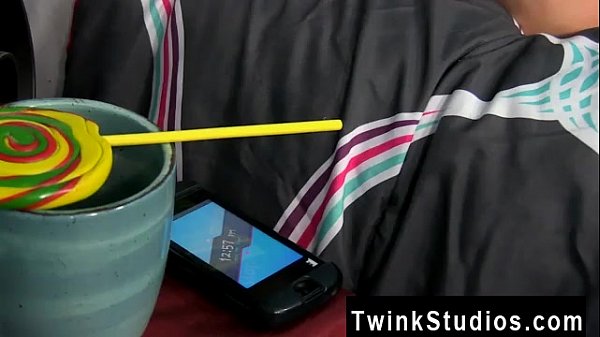 Gay musculoso adolescente aficionado Kyler Ash y Andrew Austen ambos con hambre,