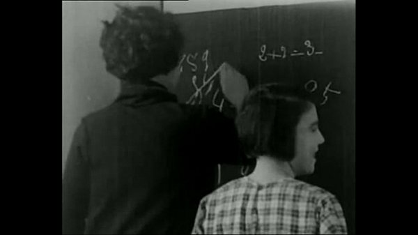 Cinema pornográfico antigo - La fesséacute_e &agrave_ l#039_&eacute_cole